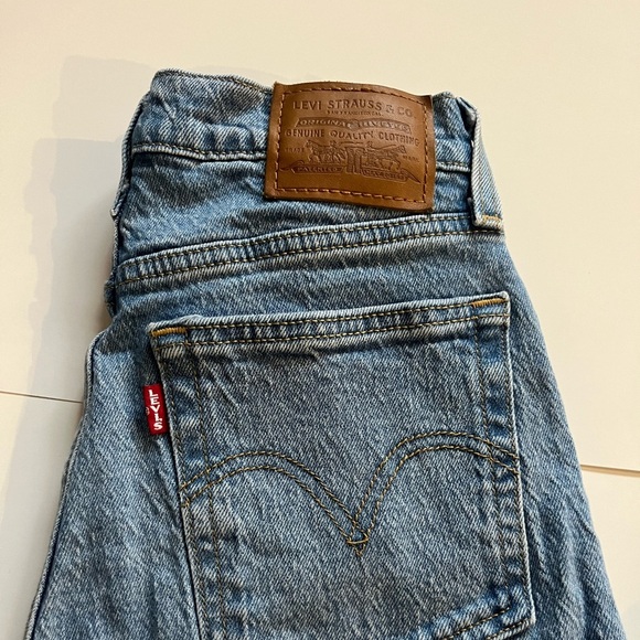 Levi’s Wedgie Straight Fit Women’s Jeans - Picture 3 of 5